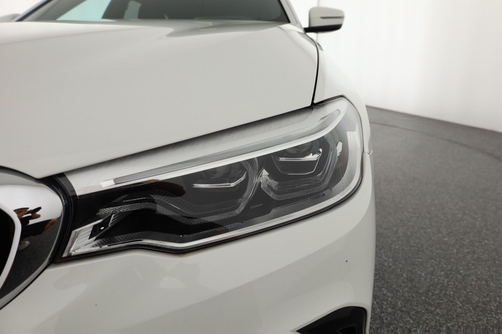 BMW 520d Touring xDrive M Sport LED Navi ACC Head-Up foto 30