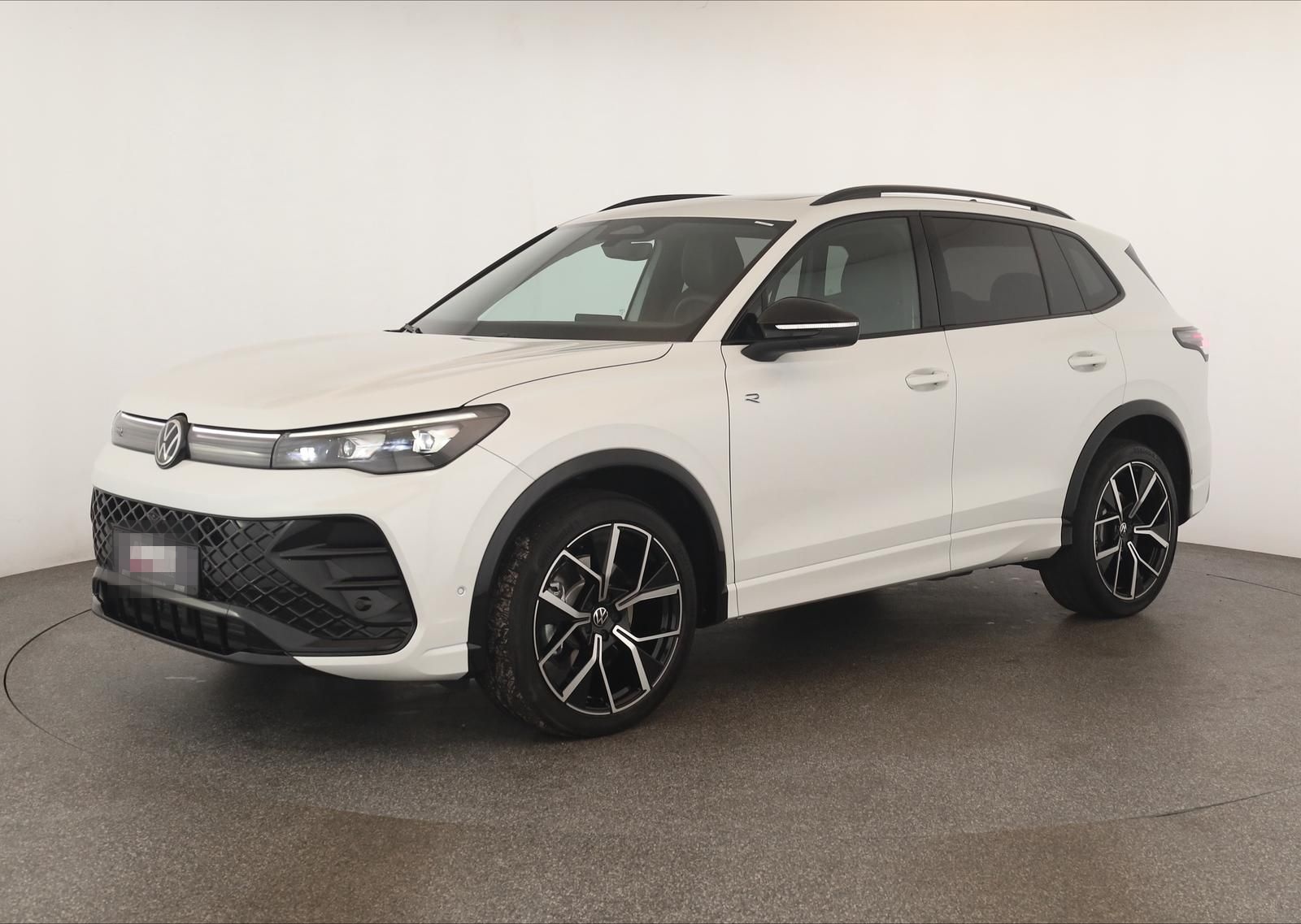 Volkswagen Tiguan 2.0 TSI DSG 4M R-Line IQ Pano Nav Key 360 foto 2