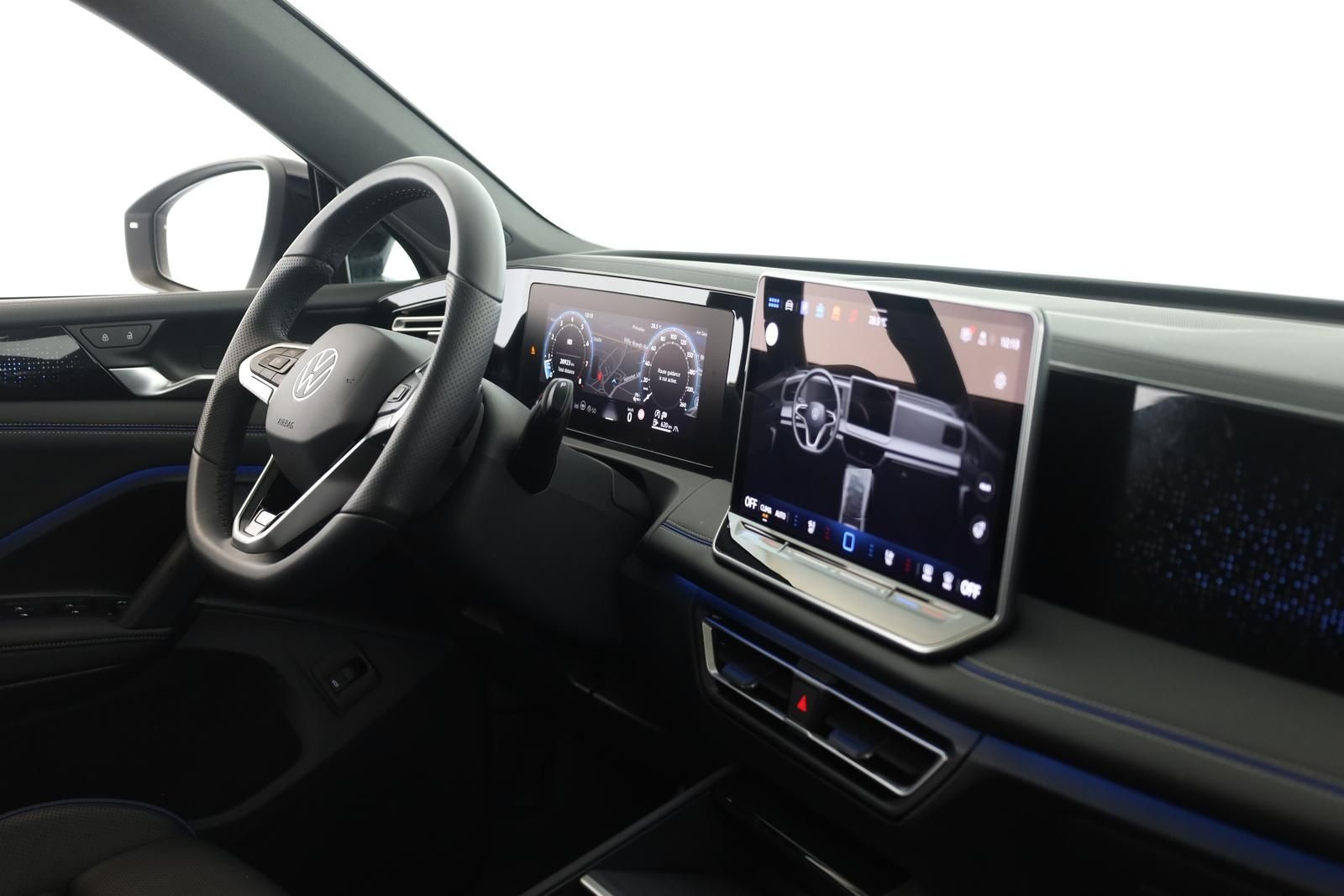 Volkswagen Tiguan 2.0 TSI DSG 4M R-Line IQ Pano Nav Key 360 foto 16