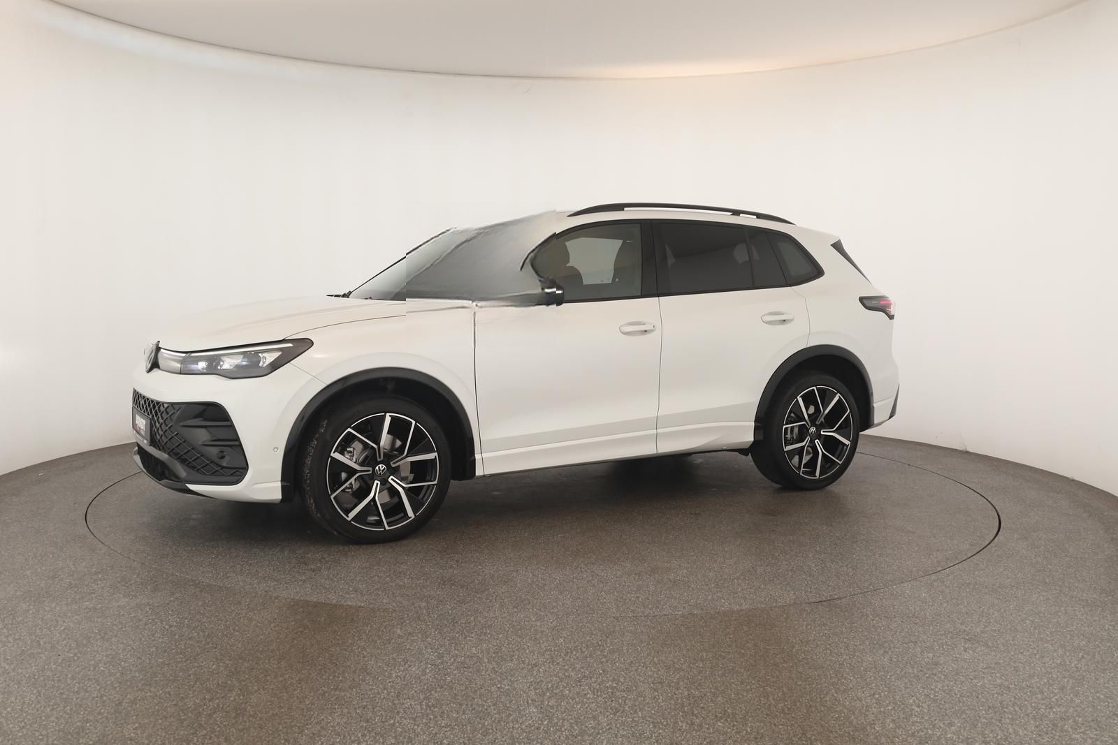 Volkswagen Tiguan 2.0 TSI DSG 4M R-Line IQ Pano Nav Key 360 foto 25