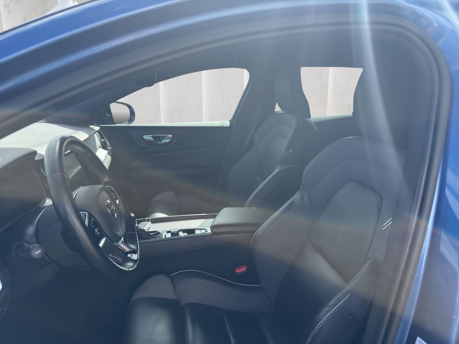 Volvo V60 Kombi R Design*Leder*LED*Navi*Cam foto 11