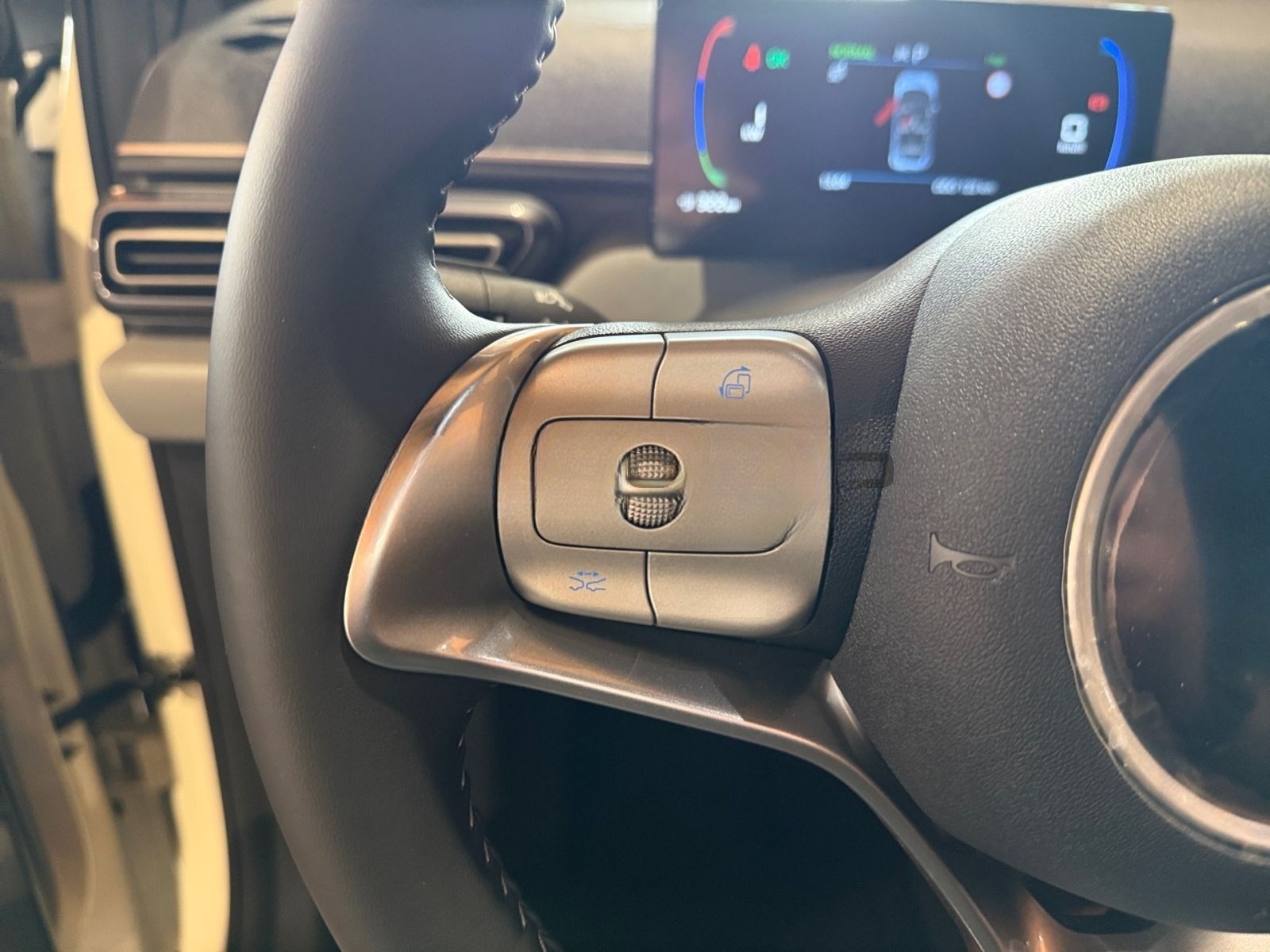 BYD Dolphin Surf Boost 43kWh KAMERA CARPLAY NAVI ALU foto 15