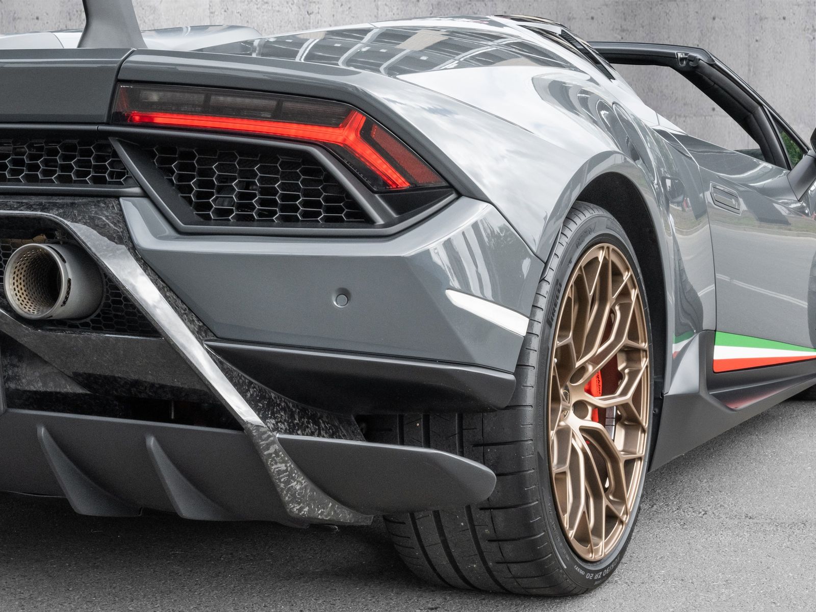 Lamborghini Huracan Performante Spyder Grigio Telesto foto 22