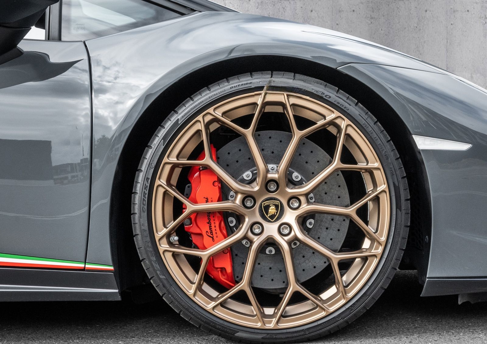 Lamborghini Huracan Performante Spyder Grigio Telesto foto 9