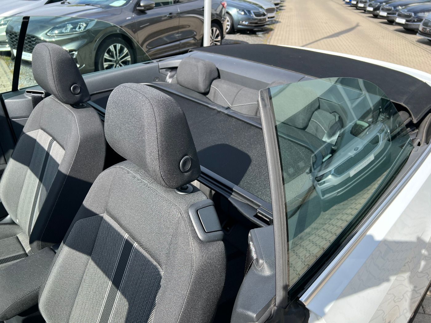 Volkswagen T-Roc Cabriolet 1.0 TSI Style *Navi Sitzh. DAB+* foto 12