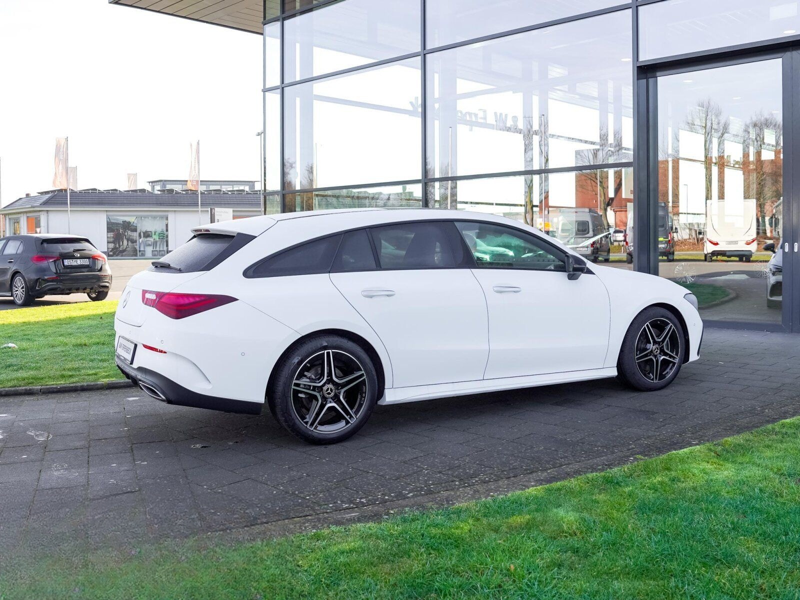 Mercedes-Benz CLA 200 SB AMG 360° FAP Pano Night Distr CarPlay foto 5