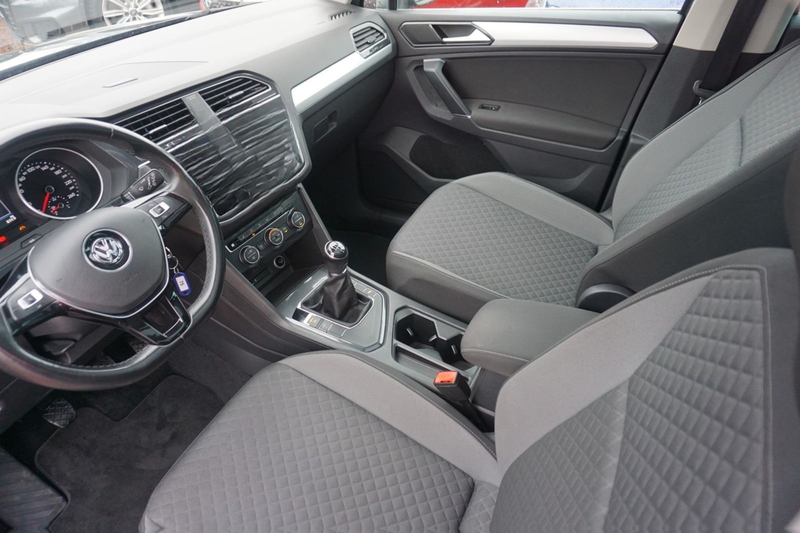 Volkswagen Tiguan 1.4 16V TSI LED Panorama Standheizung PDC foto 10