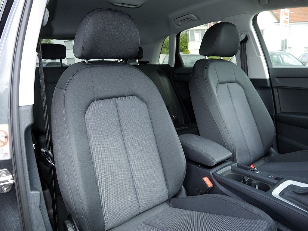 Audi Q3 35 TFSI S line NAVIGATION+LED+KAMERA+SHZ+PDC+ foto 21