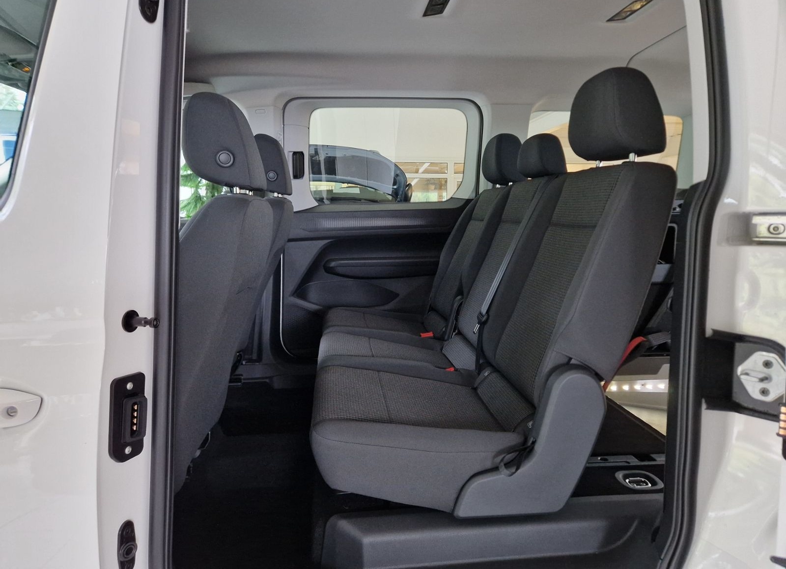 Volkswagen Caddy Maxi 2.0 TDI Behindertengerecht/Rollstuhlr foto 12