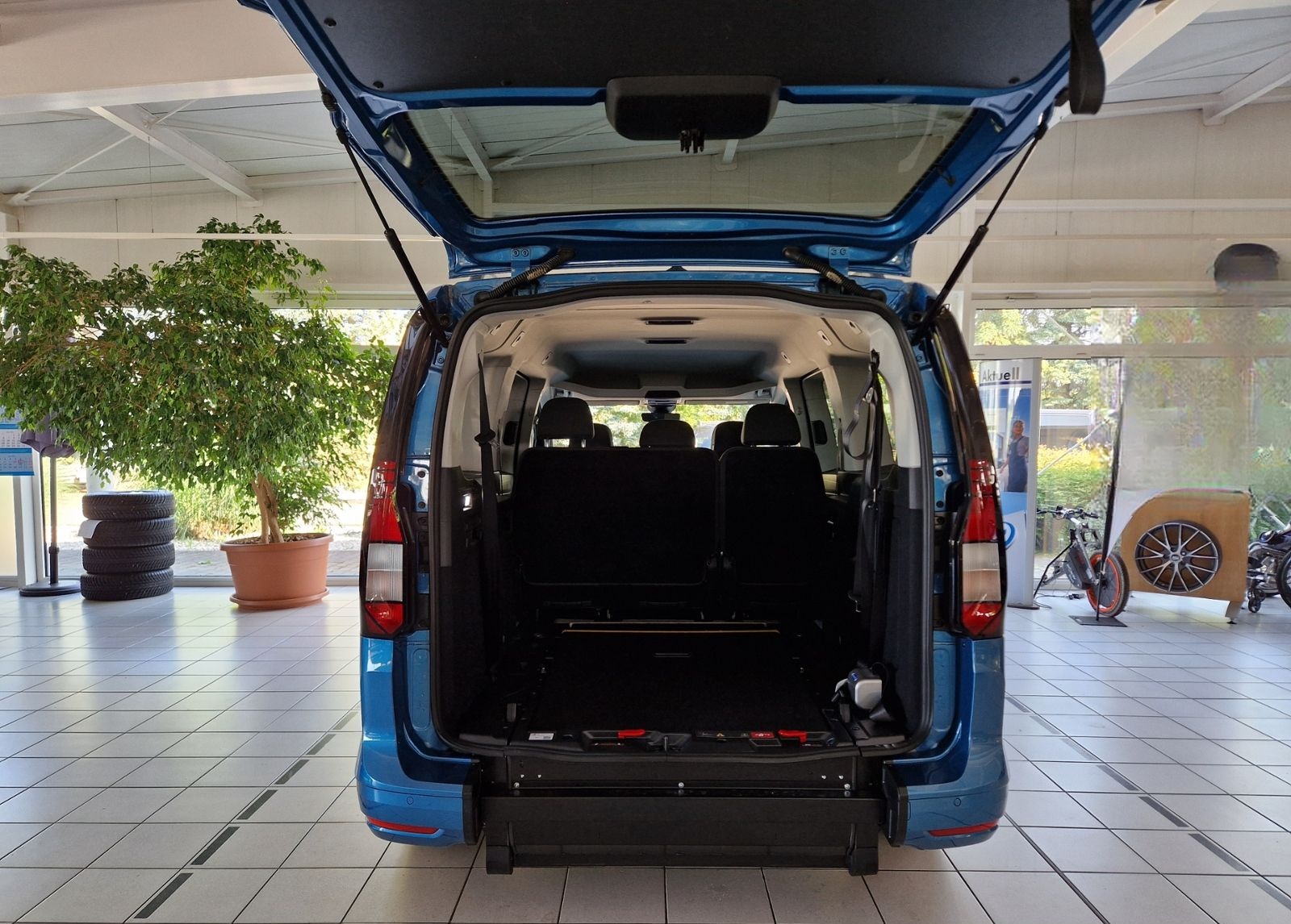 Volkswagen Caddy Maxi 2.0 TDI Behindertengerecht/Rollstuhlr foto 25