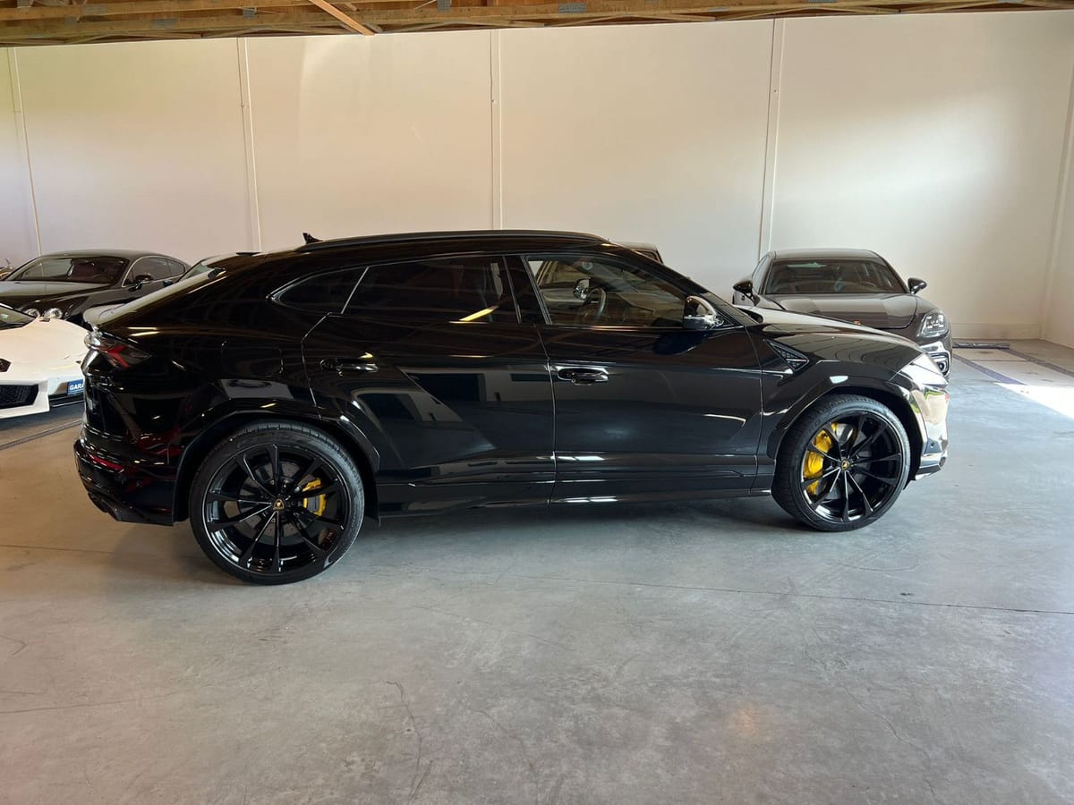 Lamborghini Urus 4.0 V8 Autom.-23"-PANO-B&O-MWST.-GARANTIE- foto 8