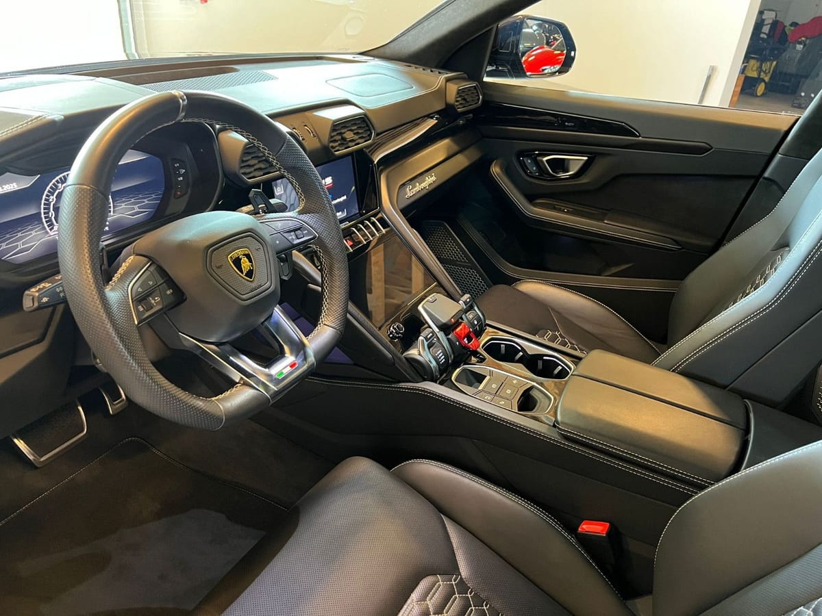 Lamborghini Urus 4.0 V8 Autom.-23"-PANO-B&O-MWST.-GARANTIE- foto 9