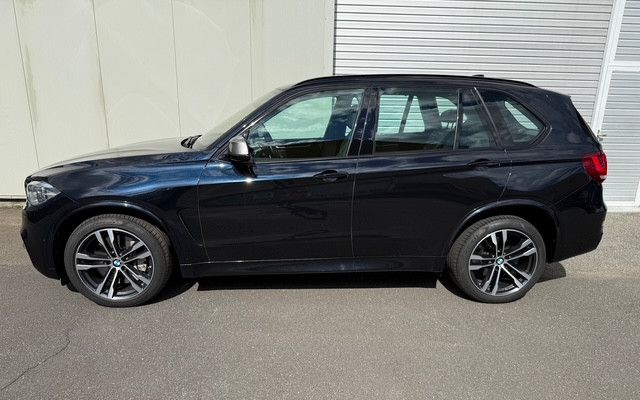BMW X5 M50 M50d - foto 3