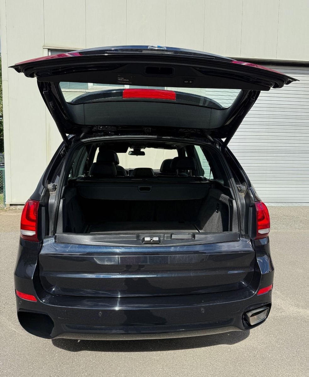 BMW X5 M50 M50d - foto 5
