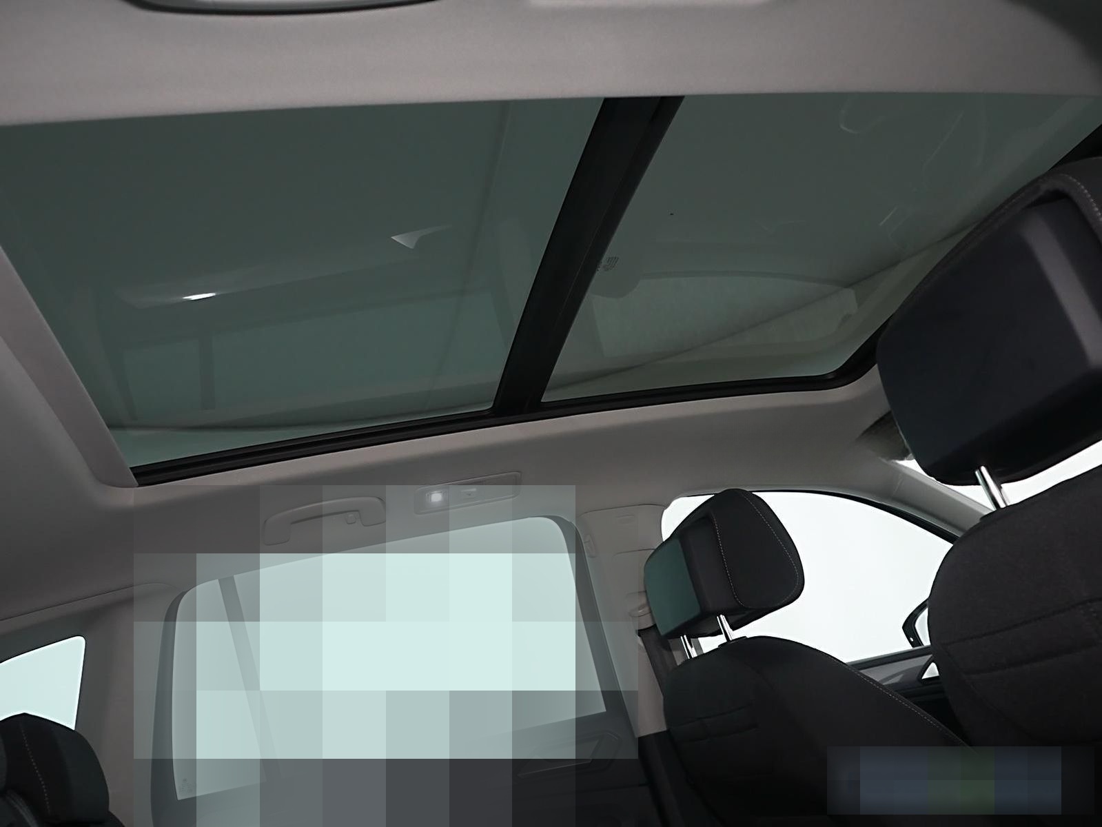 Volkswagen Tiguan 2.0TDI DSG Life AHK IQ.MATRIX PanoramaSch foto 9