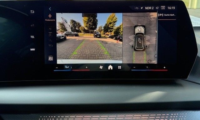 BMW 120 d M-Sport HarmanKardon LED Iconic-Glow Park- foto 12