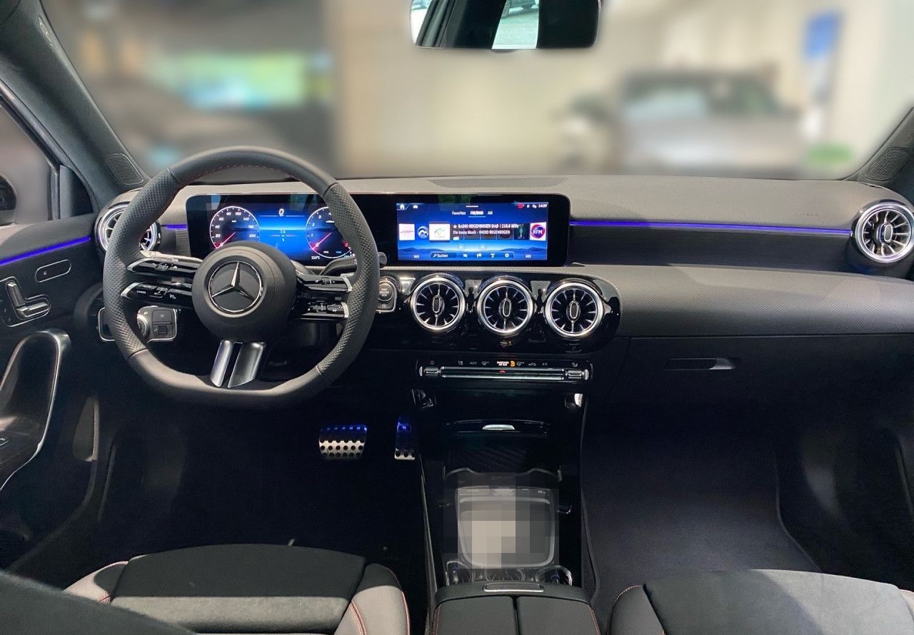 Mercedes-Benz A 200 AMG+PANO+KEYLESS+MULTI+360°+PARK+DISTR foto 10