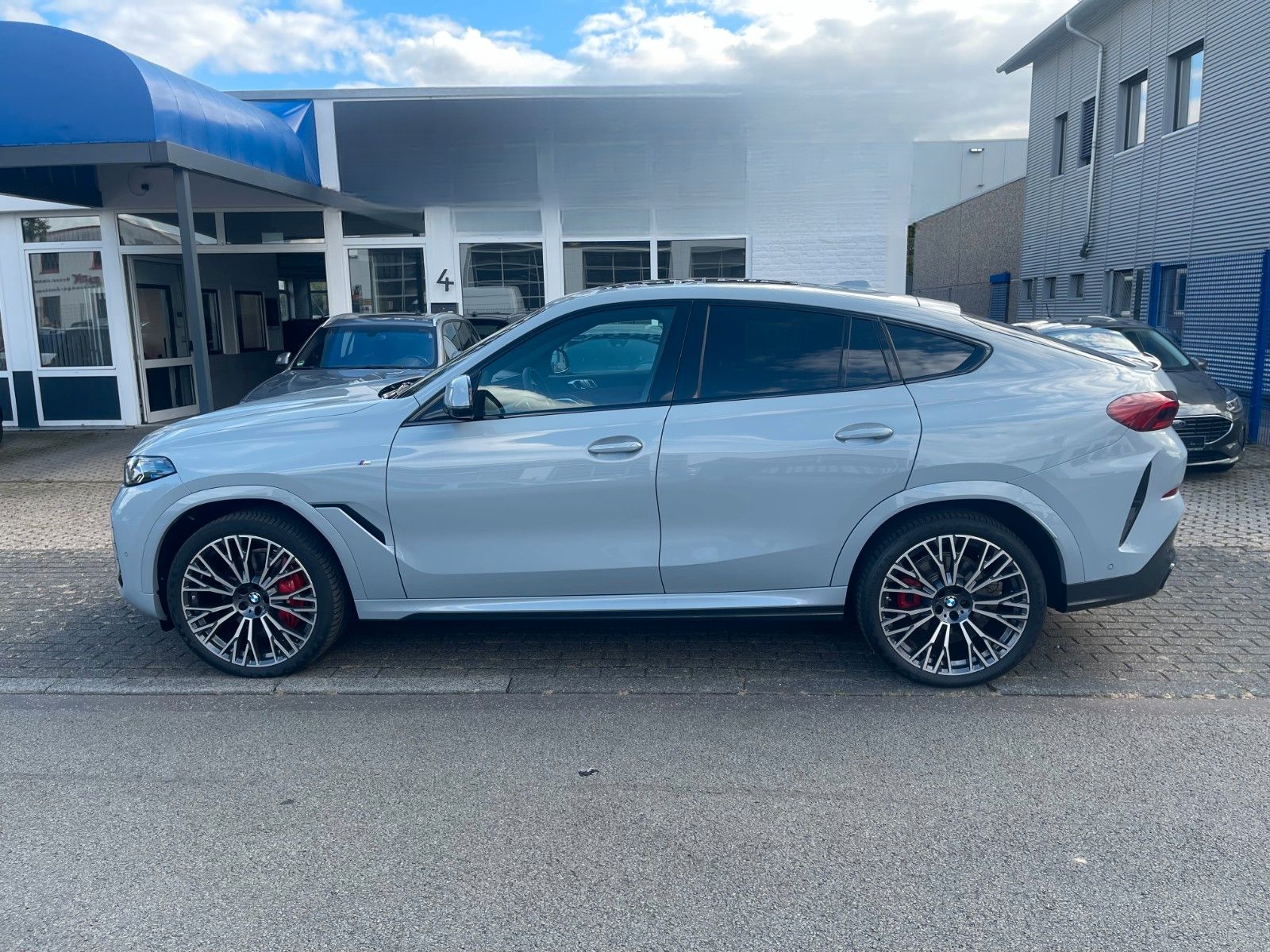 BMW X6 30d xDrive M Sport Pano Kamera Leder 22 Zoll