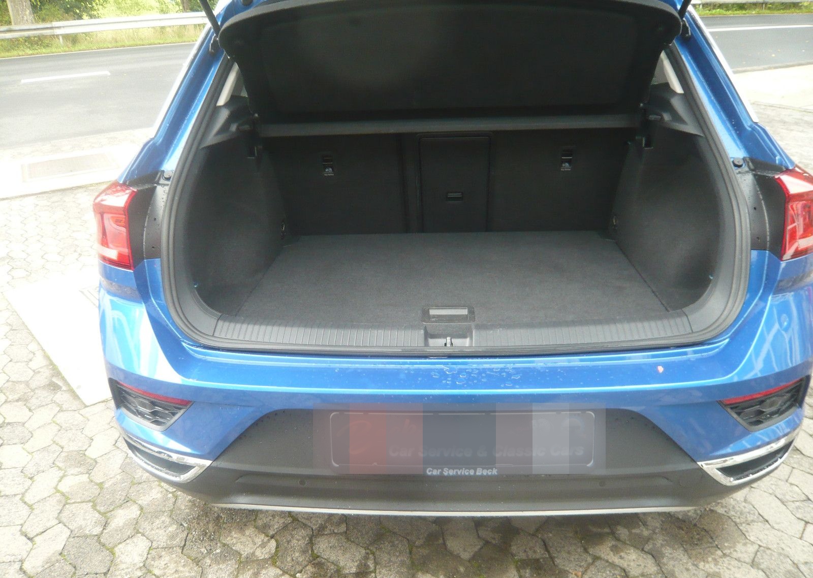 Volkswagen T-Roc-NAVI-PDC-SHZ-AHK-1 HAND foto 12