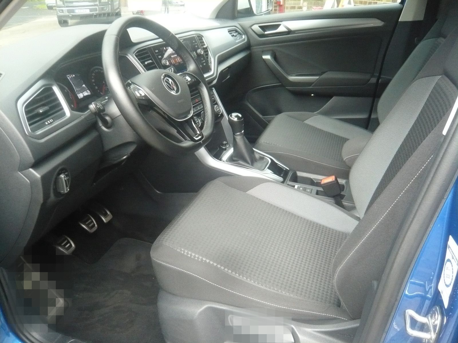 Volkswagen T-Roc-NAVI-PDC-SHZ-AHK-1 HAND foto 6