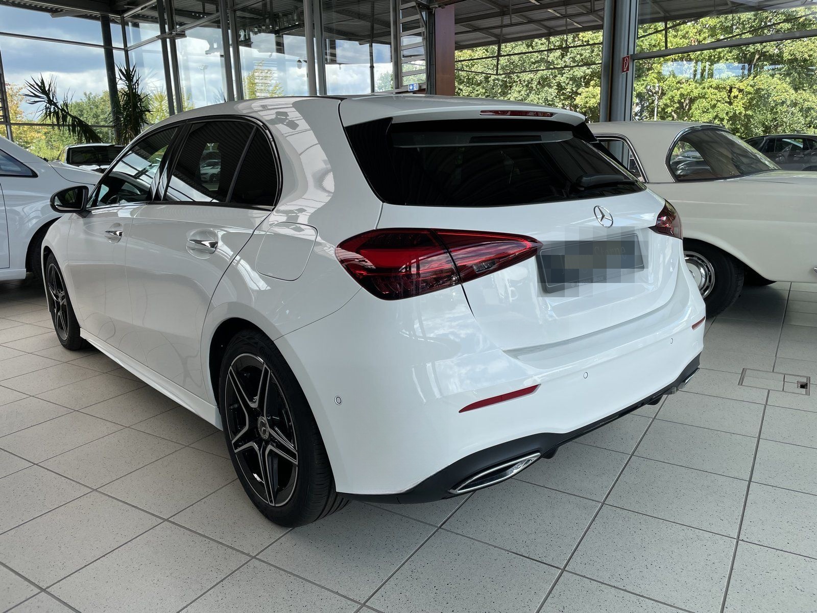 Mercedes-Benz A 200 d AMG Advanced Plus Nght Pano AHK Standhzg foto 2