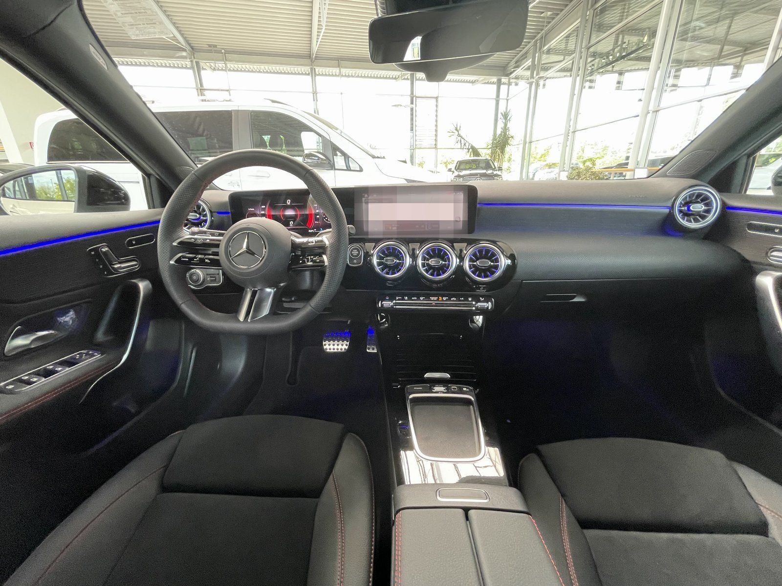 Mercedes-Benz A 200 d AMG Advanced Plus Nght Pano AHK Standhzg foto 11