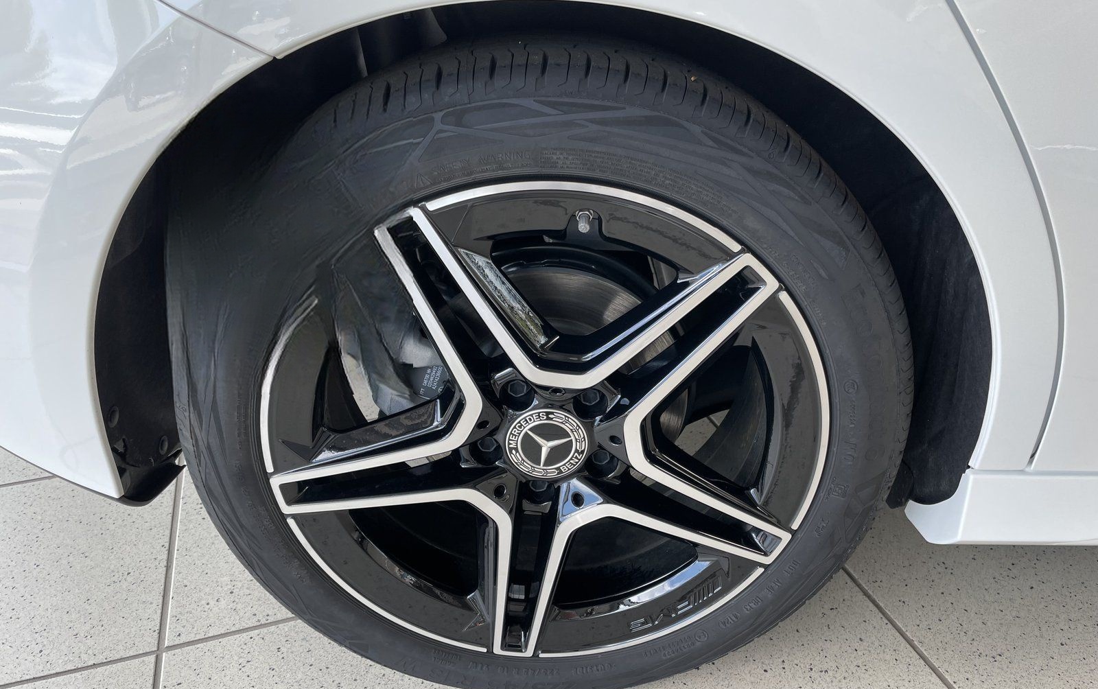 Mercedes-Benz A 200 d AMG Advanced Plus Nght Pano AHK Standhzg foto 9