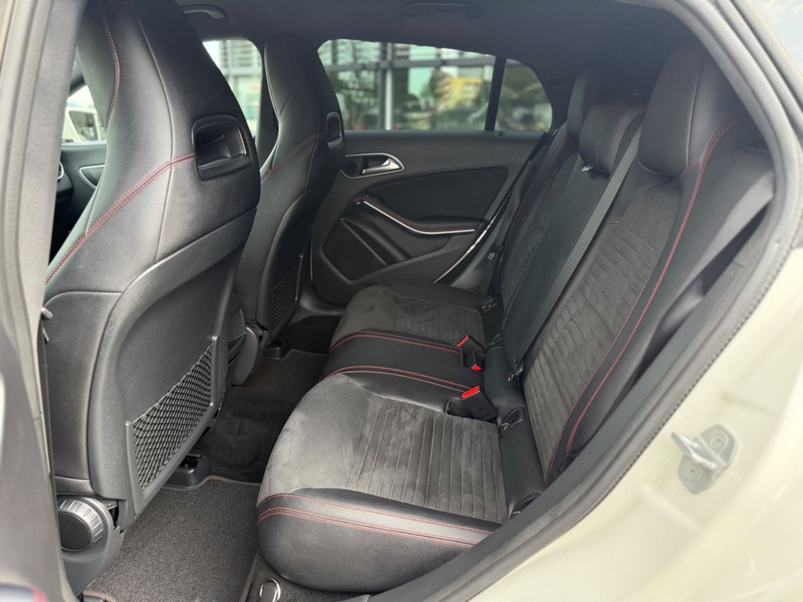 Mercedes-Benz CLA 200 Shooting Brake AMG LED Automatik foto 12