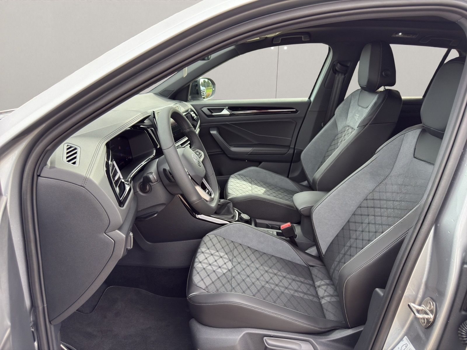 Volkswagen R-Line 4Motion 2.0TSI Black Style AHK Pano LED foto 8