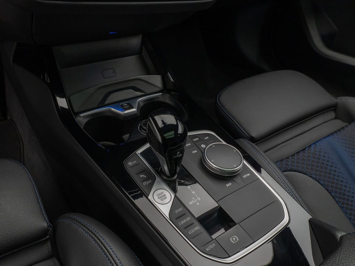 BMW 120i M Sport Panorama PDC DAB Lenkrhzg Komfort foto 22