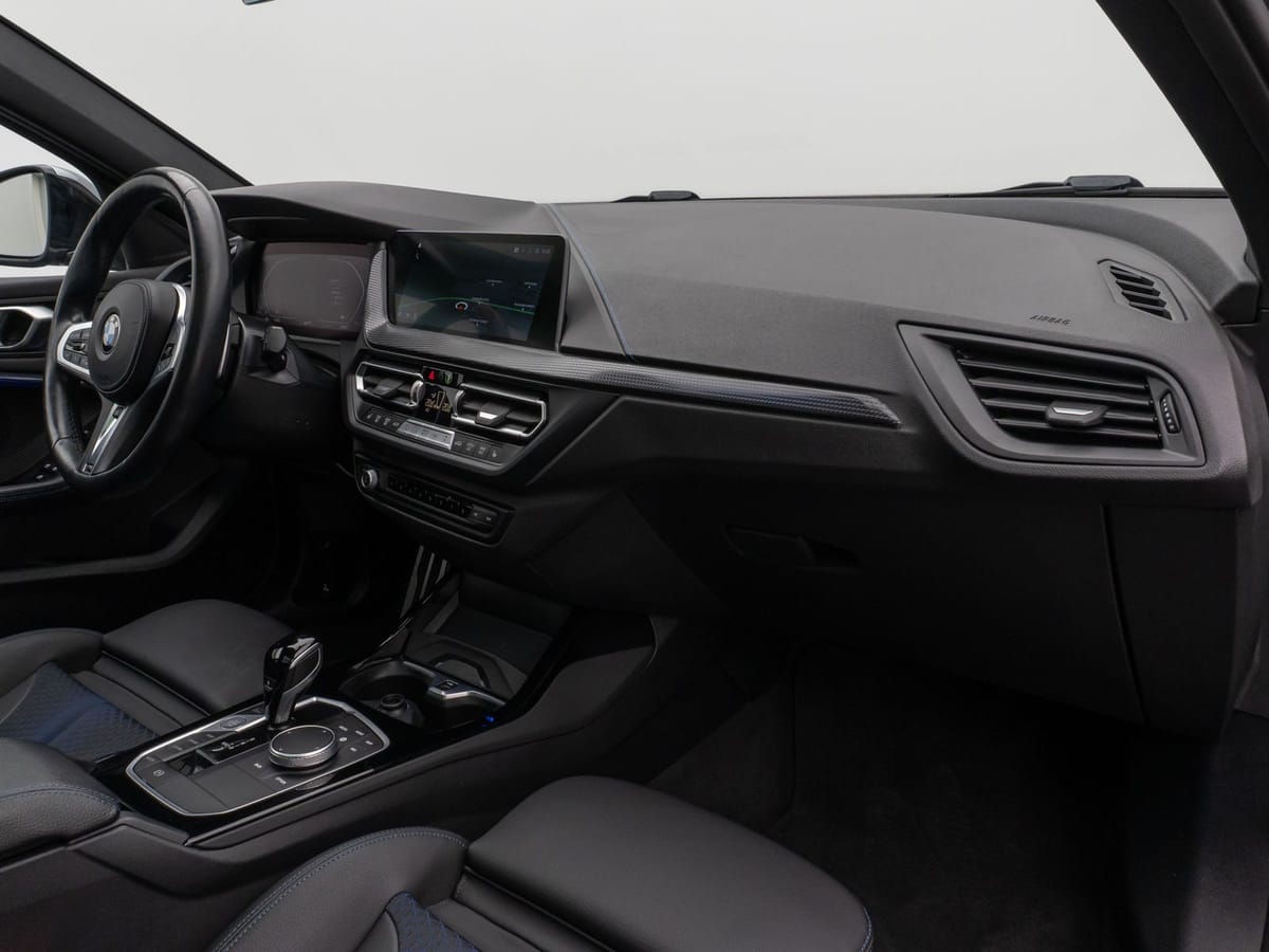 BMW 120i M Sport Panorama PDC DAB Lenkrhzg Komfort foto 23