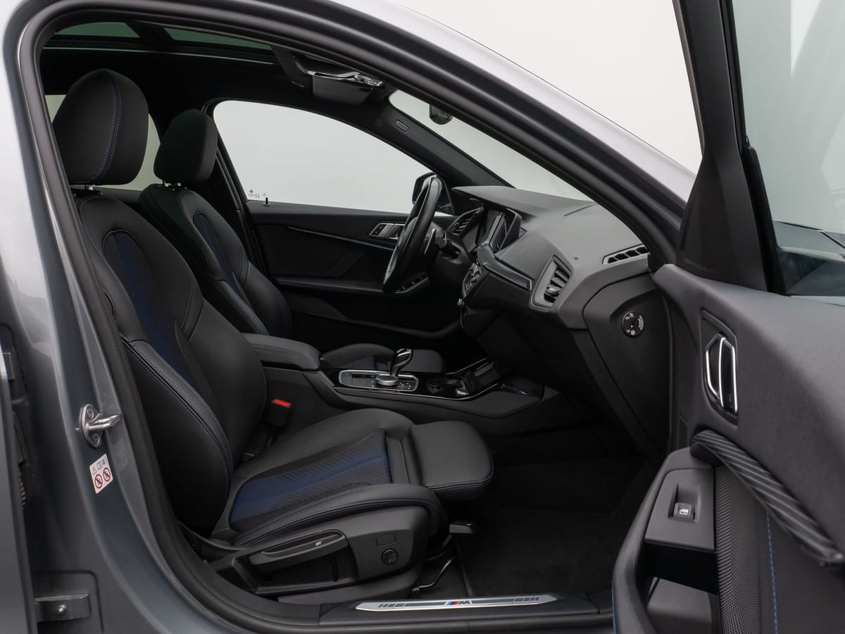 BMW 120i M Sport Panorama PDC DAB Lenkrhzg Komfort foto 24