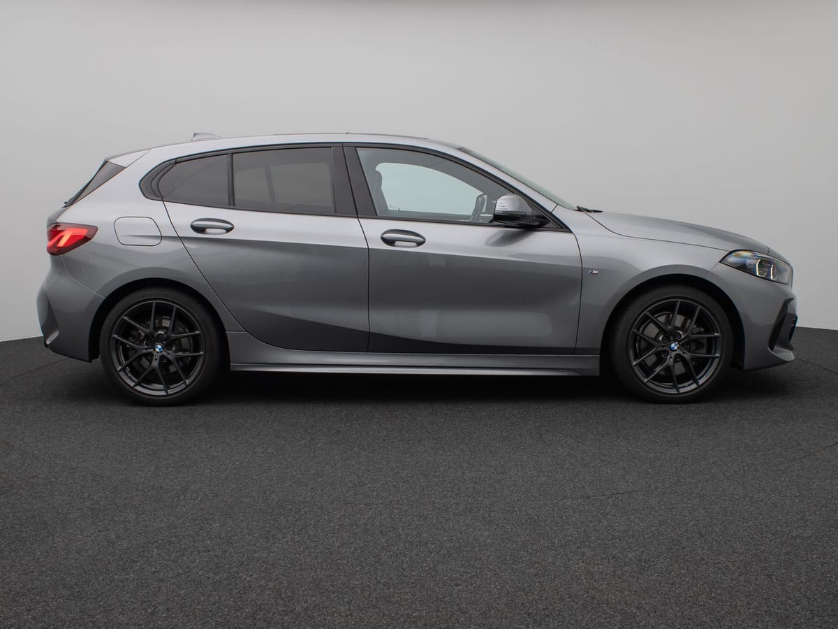 BMW 120i M Sport Panorama PDC DAB Lenkrhzg Komfort foto 5