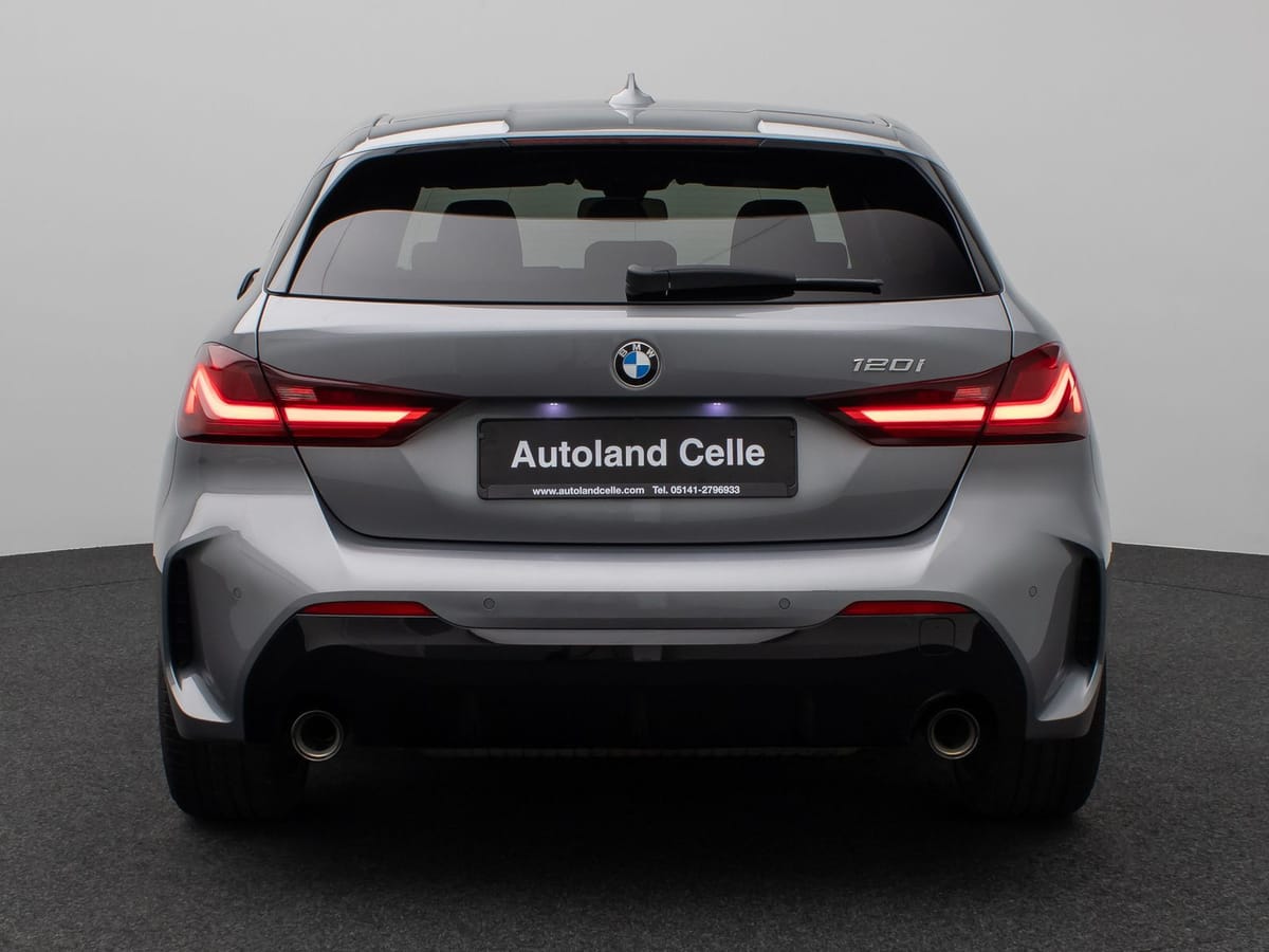 BMW 120i M Sport Panorama PDC DAB Lenkrhzg Komfort foto 8