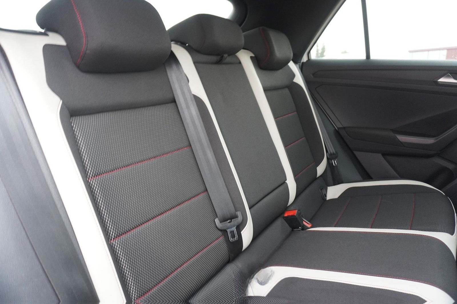 Volkswagen T-Roc 2.0 TSI DSG Sport 4Motion LED Panorama AHK foto 11