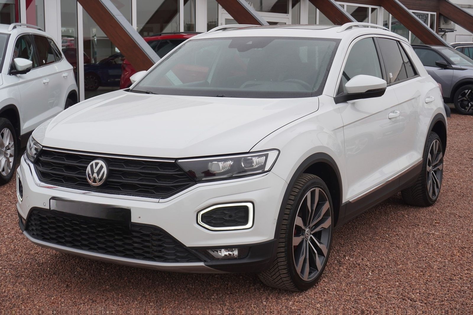 Volkswagen T-Roc 2.0 TSI DSG Sport 4Motion LED Panorama AHK foto 4