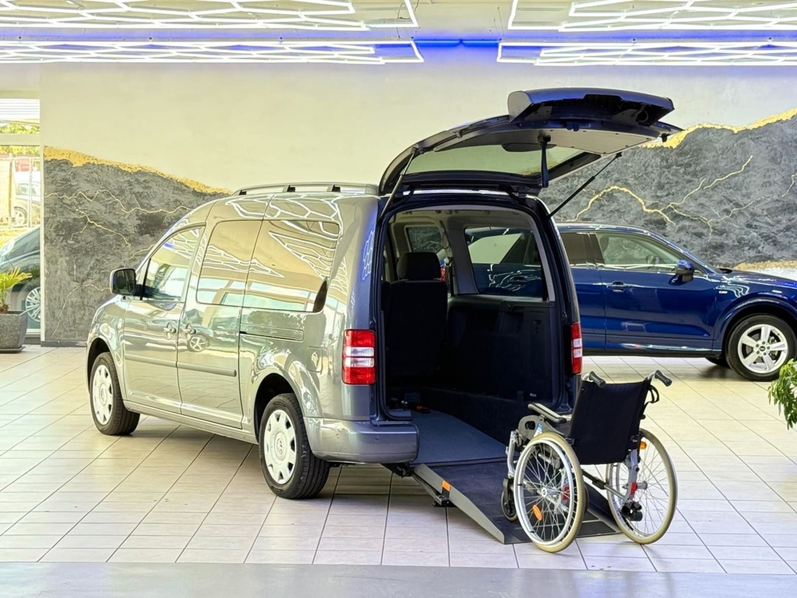 Volkswagen Caddy Maxi-Behindertengerecht-Rampe- foto 5