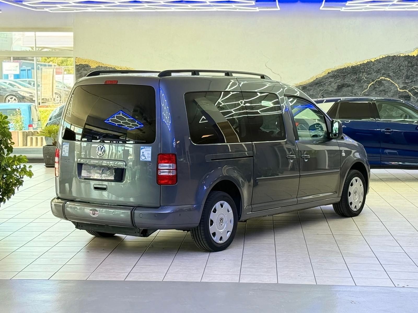 Volkswagen Caddy Maxi-Behindertengerecht-Rampe- foto 6