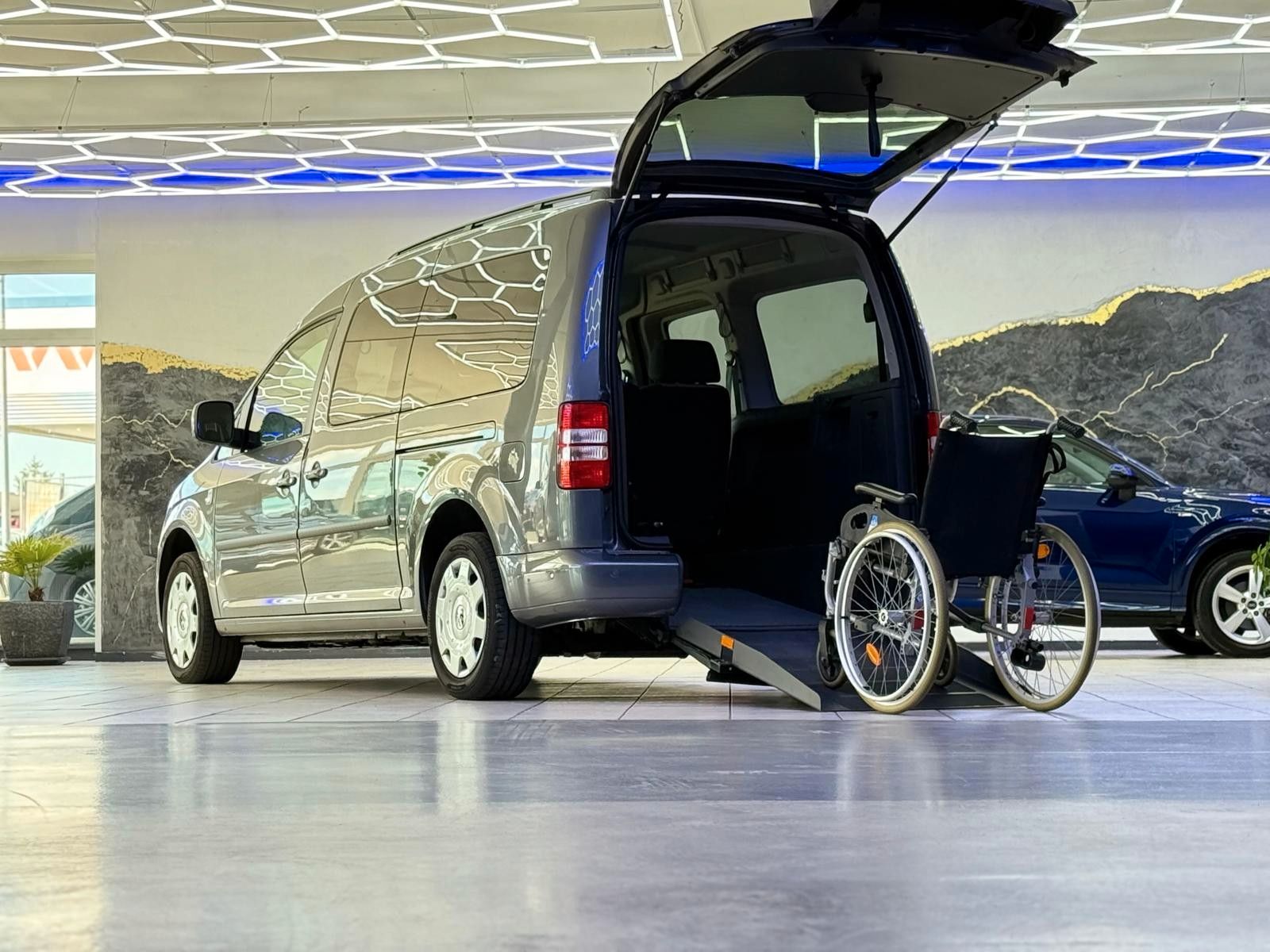 Volkswagen Caddy Maxi-Behindertengerecht-Rampe- foto 10