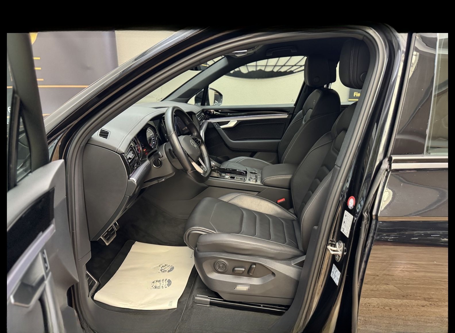Volkswagen Touareg R-Line Black Style 4MOT 3.0 TDI StHz/20 foto 13