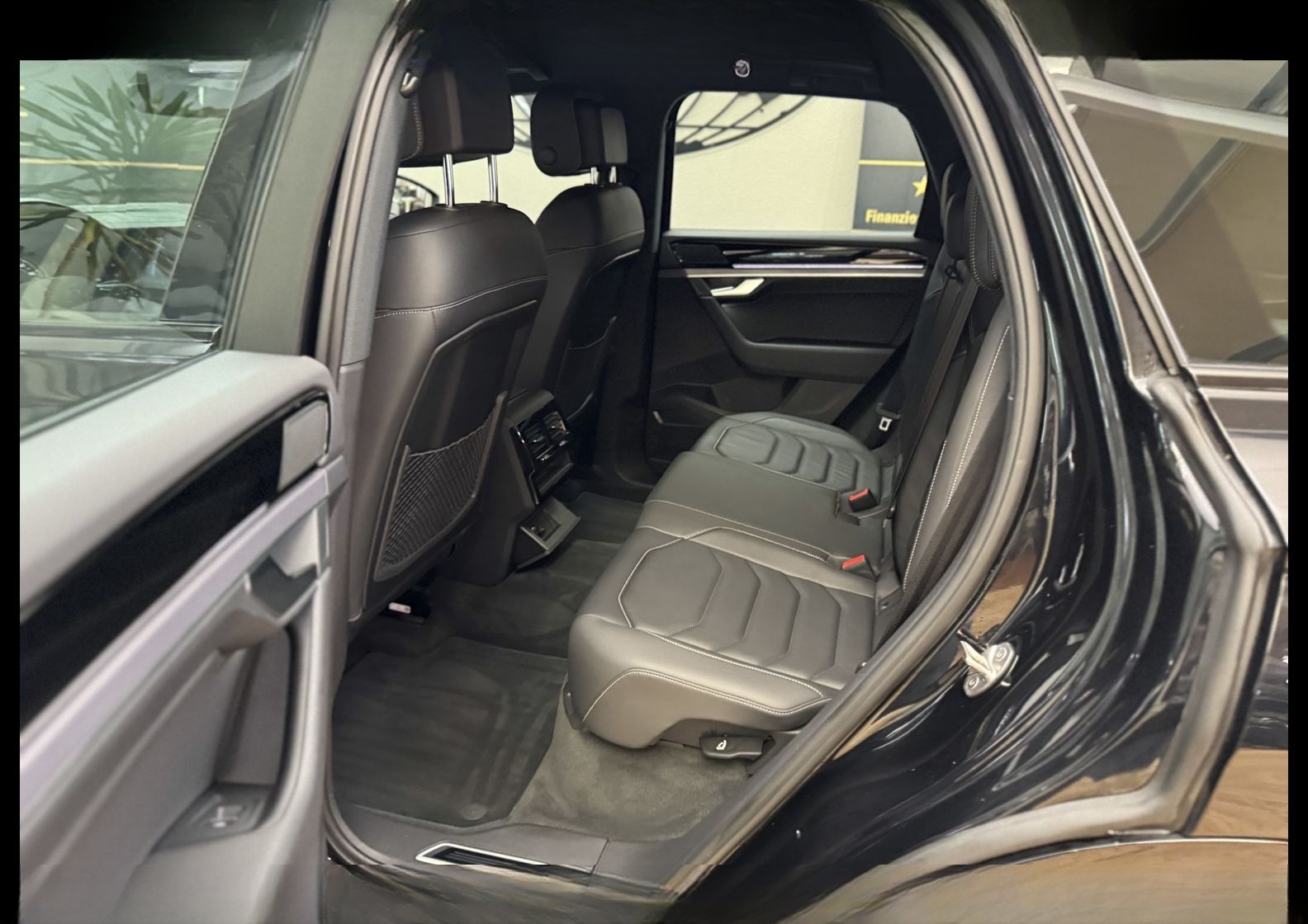 Volkswagen Touareg R-Line Black Style 4MOT 3.0 TDI StHz/20 foto 14