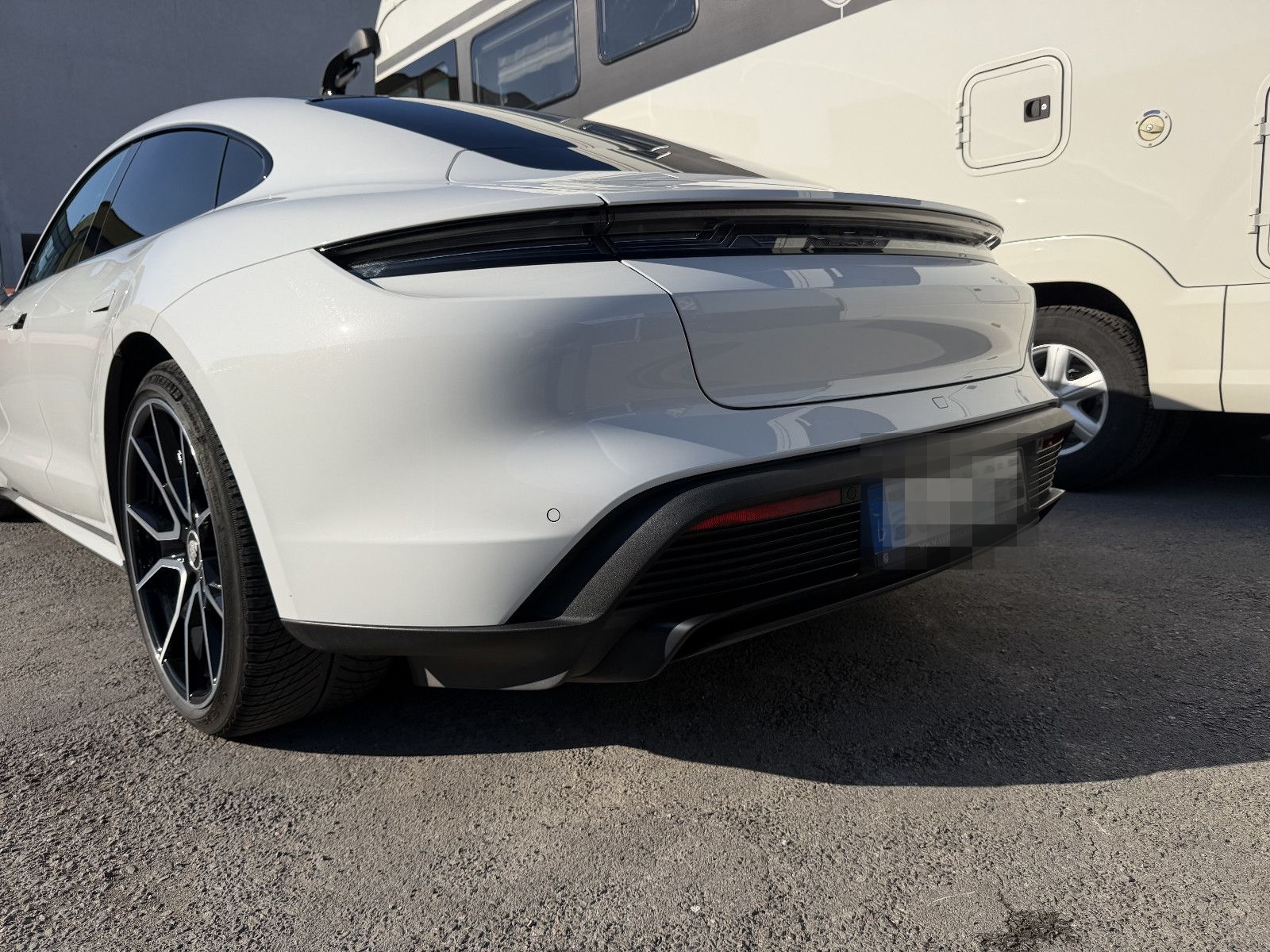 Porsche Taycan Turbo / PSCB / Winterreifen foto 8