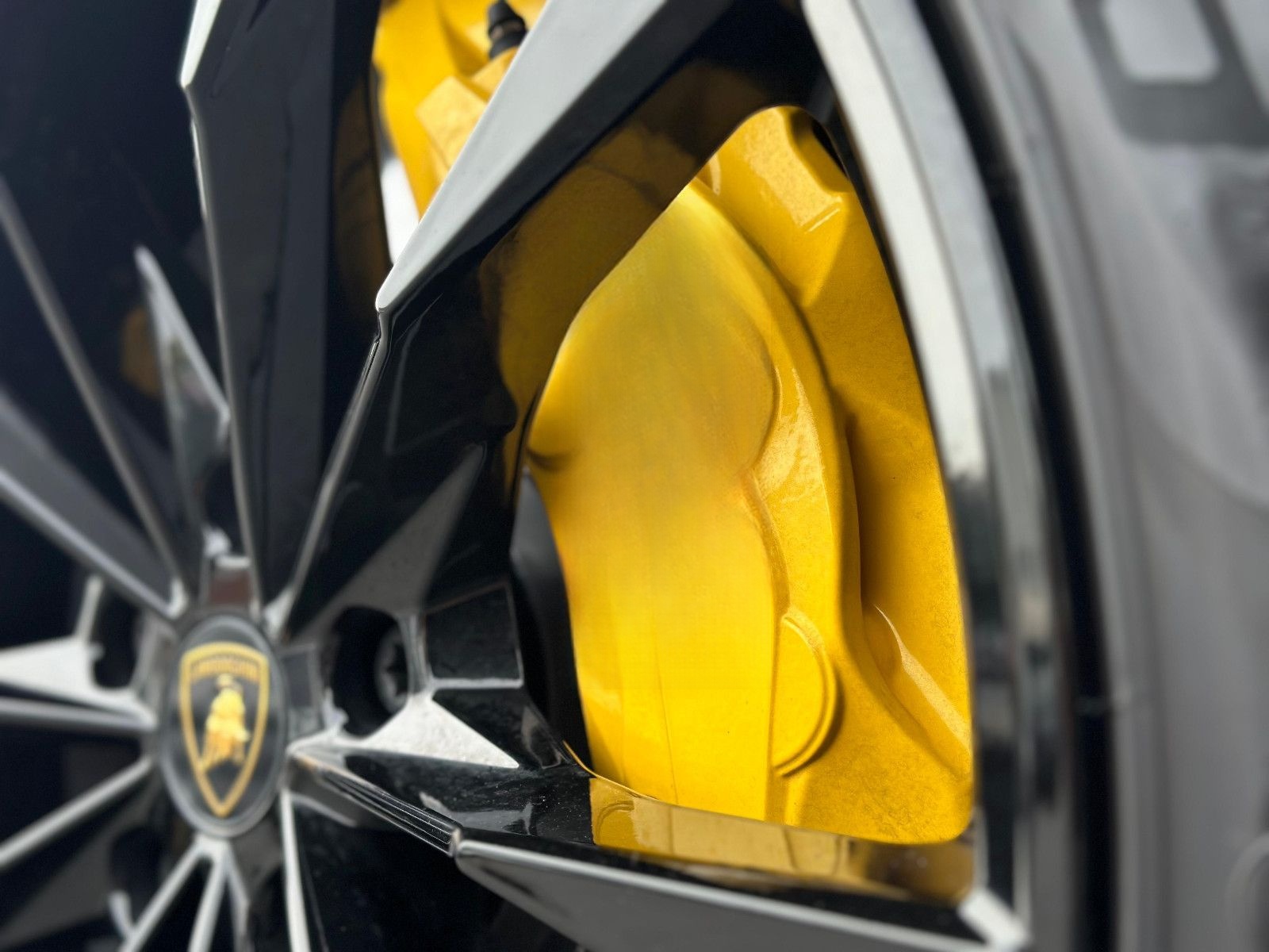 Lamborghini URUS 4.0 MATT CERAMIC 3D PANO DEUTSCH SOFT-CLOSE foto 8