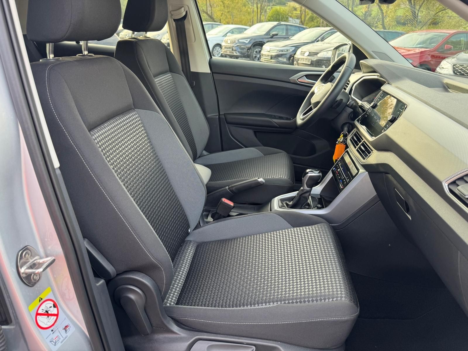 Volkswagen T-Cross 1.5 TSI *DSG*ACTIVE*PDCHI+VO*NAVI*SHZ*DA foto 11