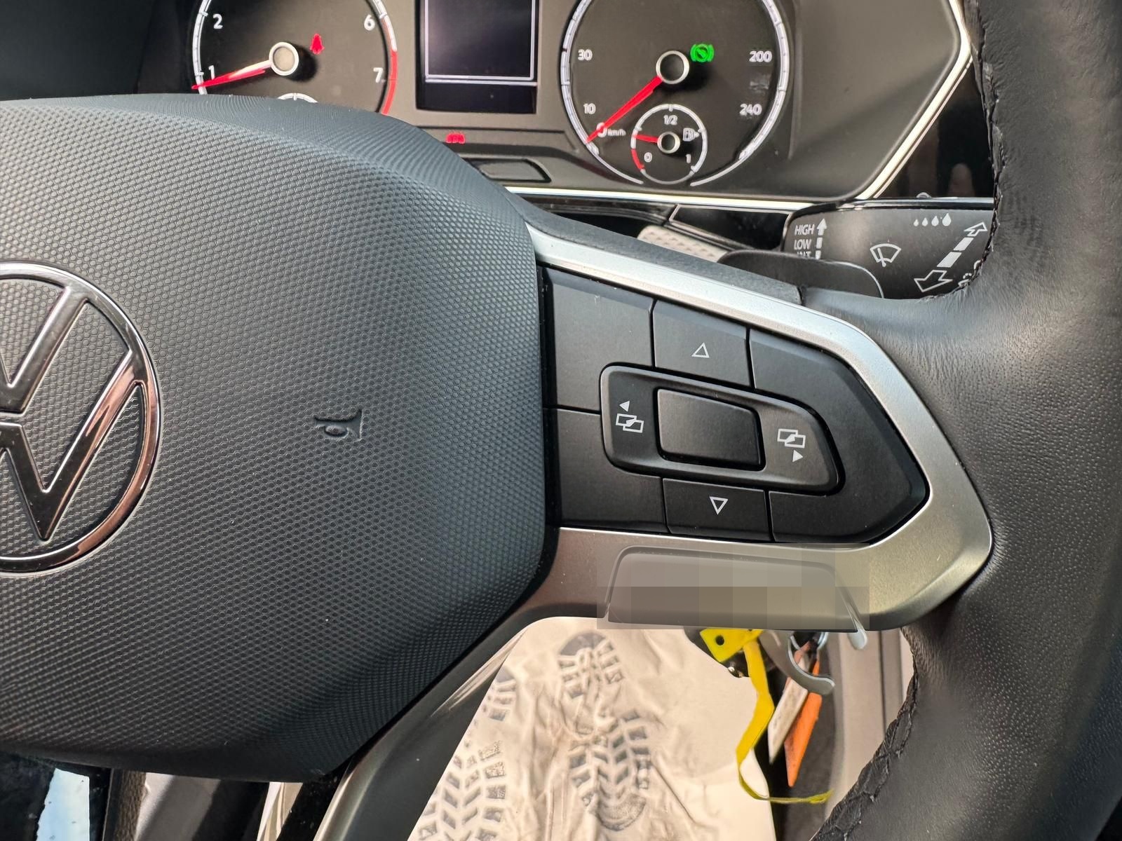 Volkswagen T-Cross 1.5 TSI *DSG*ACTIVE*PDCHI+VO*NAVI*SHZ*DA foto 17