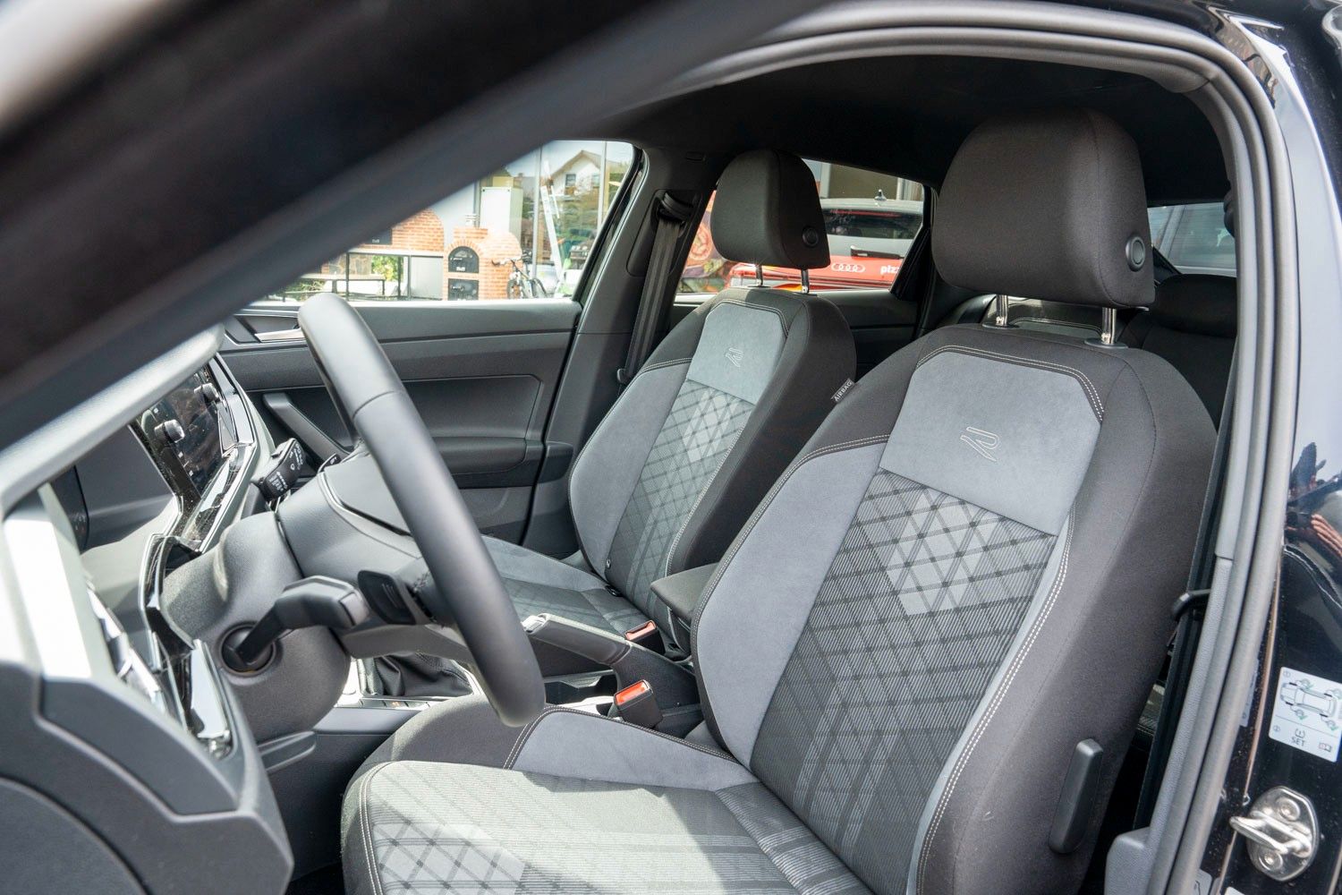 Volkswagen Taigo R-Line foto 9