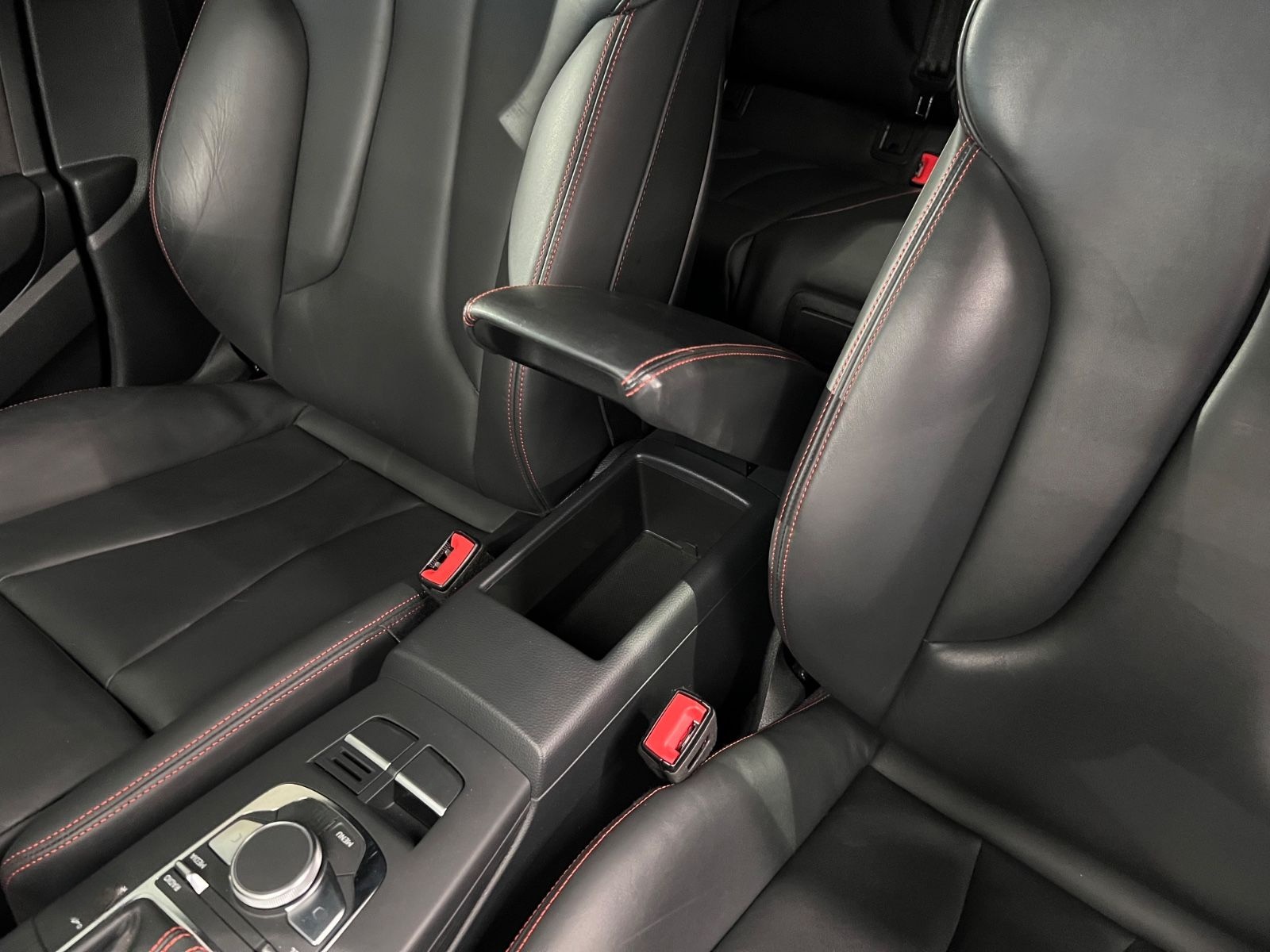 Audi RS3 2.5TFSI S tronic quattro Sportback NARDOGRAU foto 24