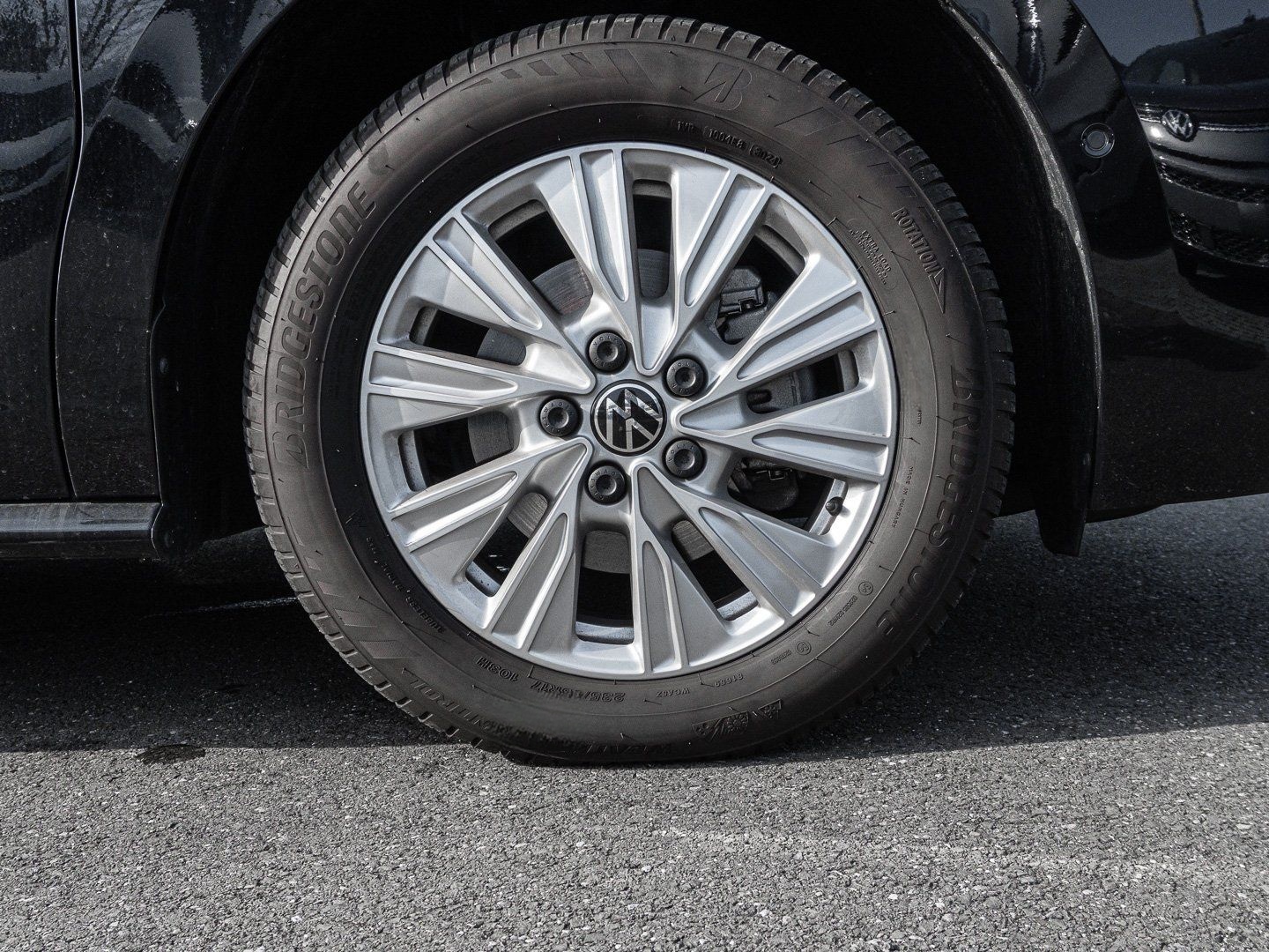 Volkswagen Multivan T7 2.0 TDI DSG Navi KAM KEYLESS KLIMAA. foto 7