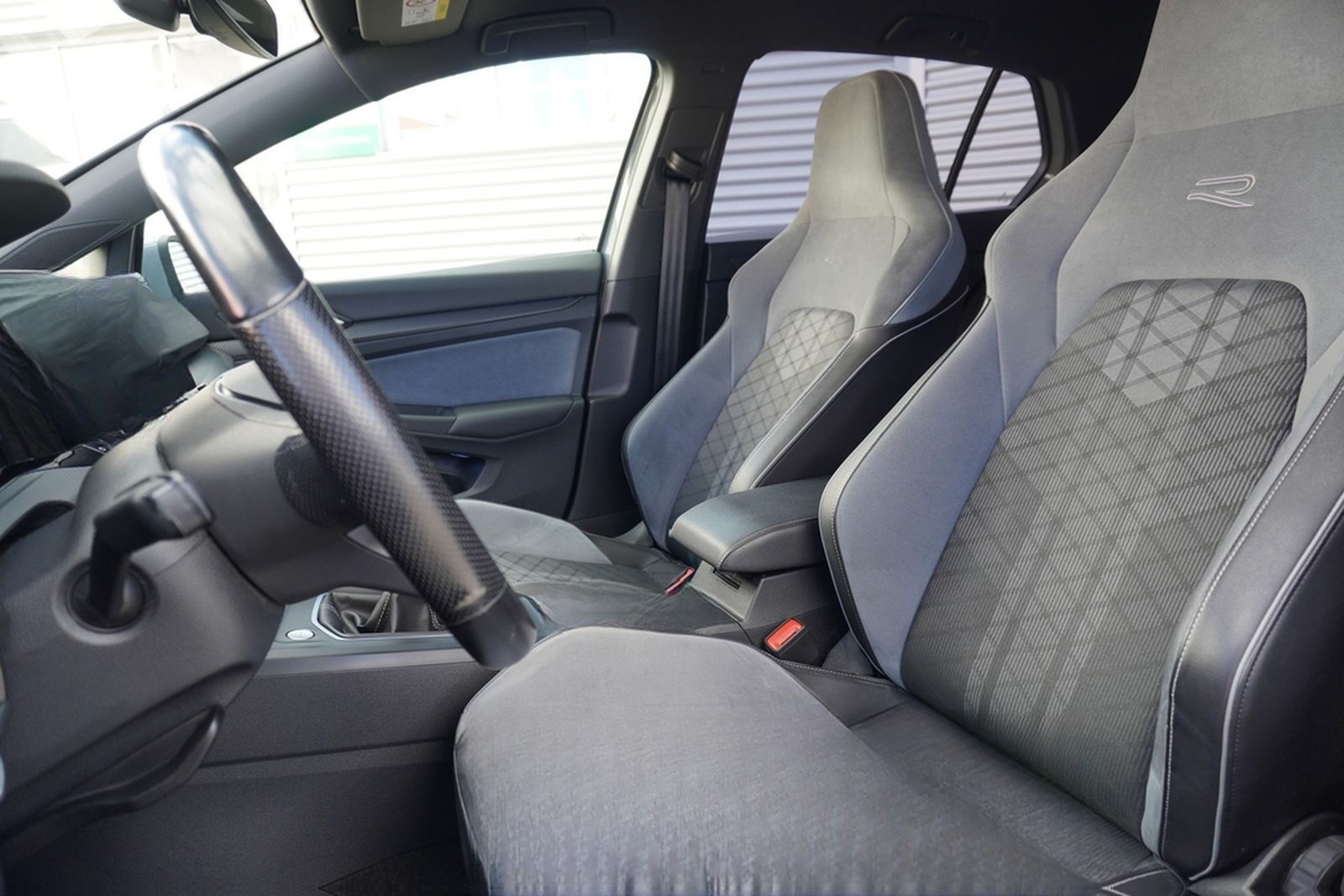 Volkswagen Golf VIII 1.5 TSI R-Line LED Navi PDC ACC DAB foto 29