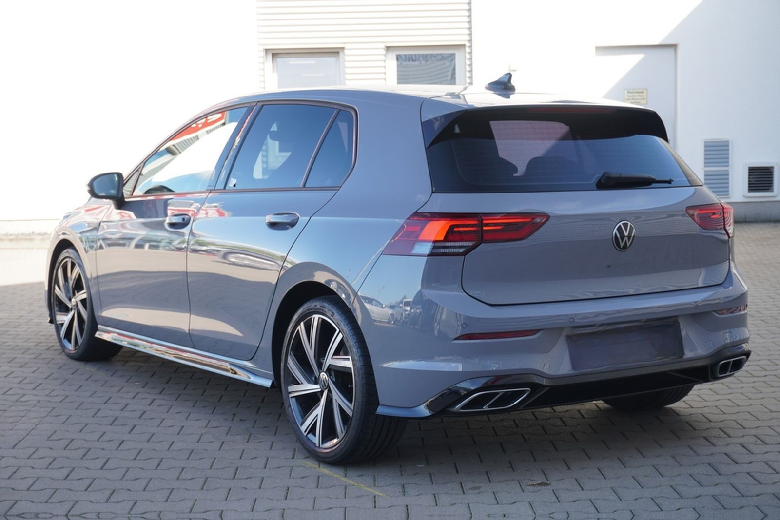 Volkswagen Golf VIII 1.5 TSI R-Line LED Navi PDC ACC DAB foto 8